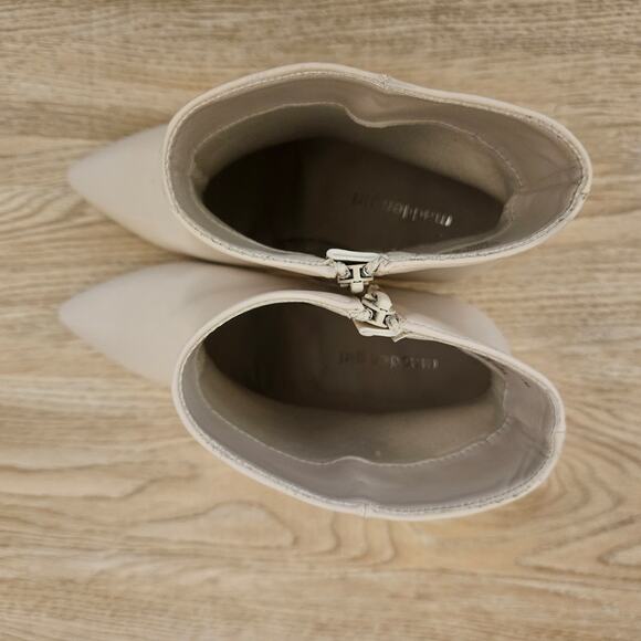 Madden Girl Ivory Bonnie Pointed Toe Block Heel Dress Booties Size 11 Boots - Picture 9 of 11